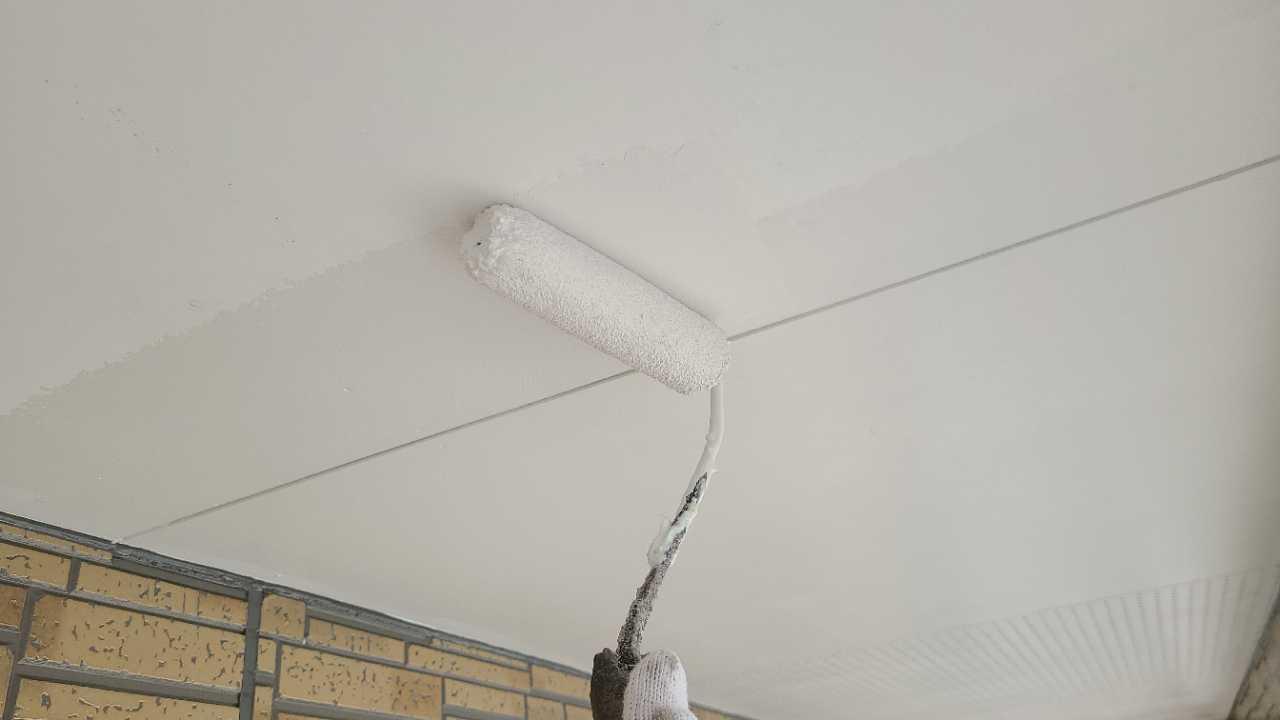 【軒天塗装】下塗り