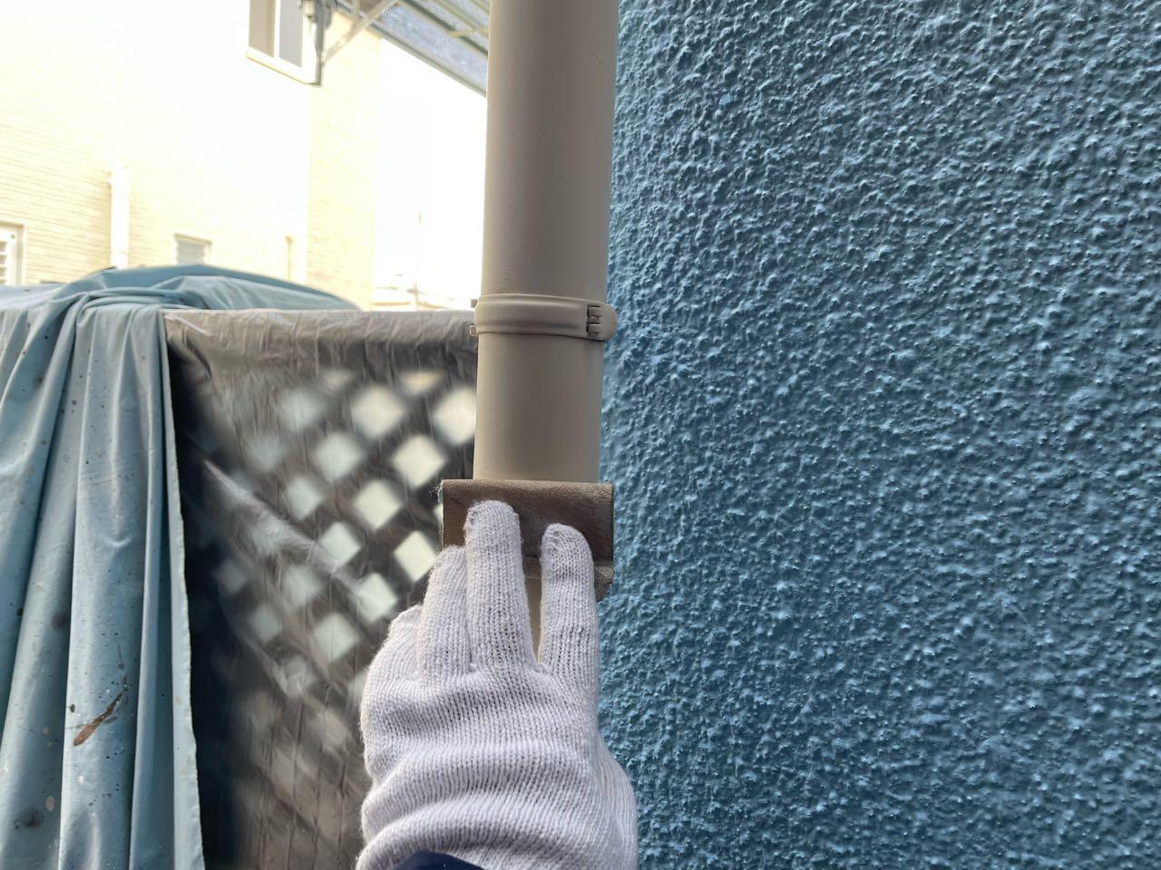 【雨樋塗装】ケレン作業