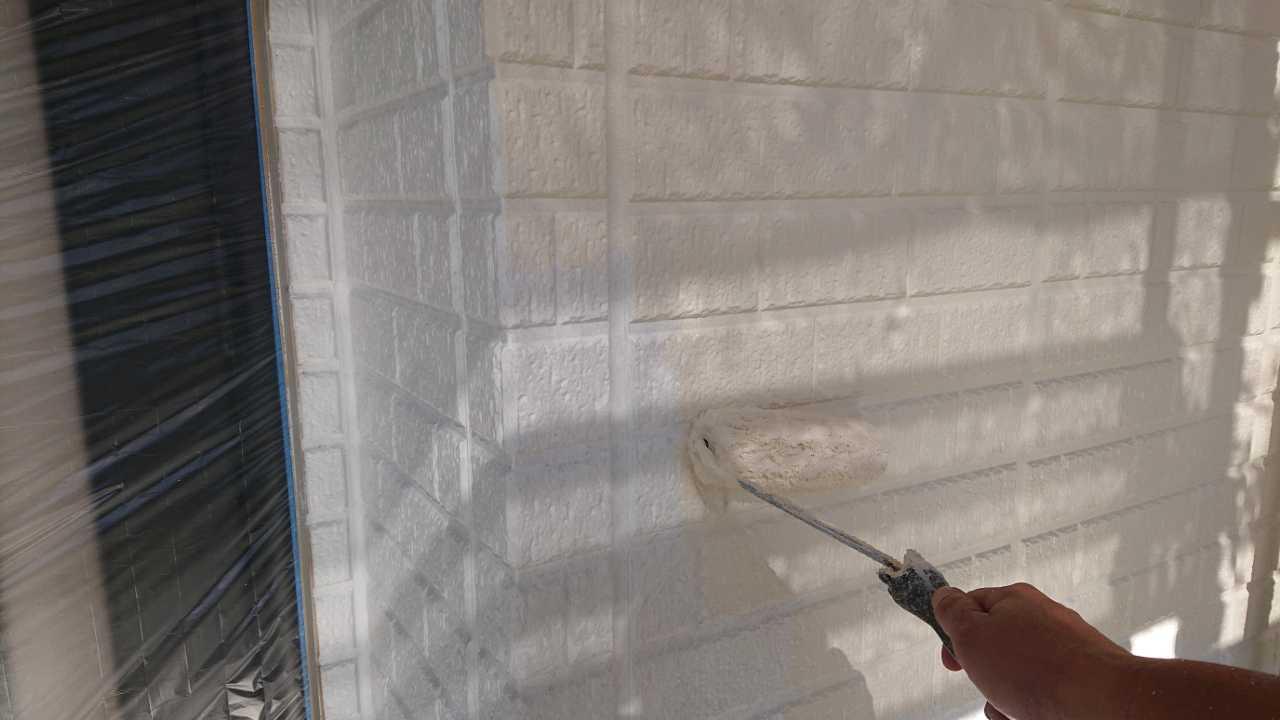 【外壁塗装1】中塗り