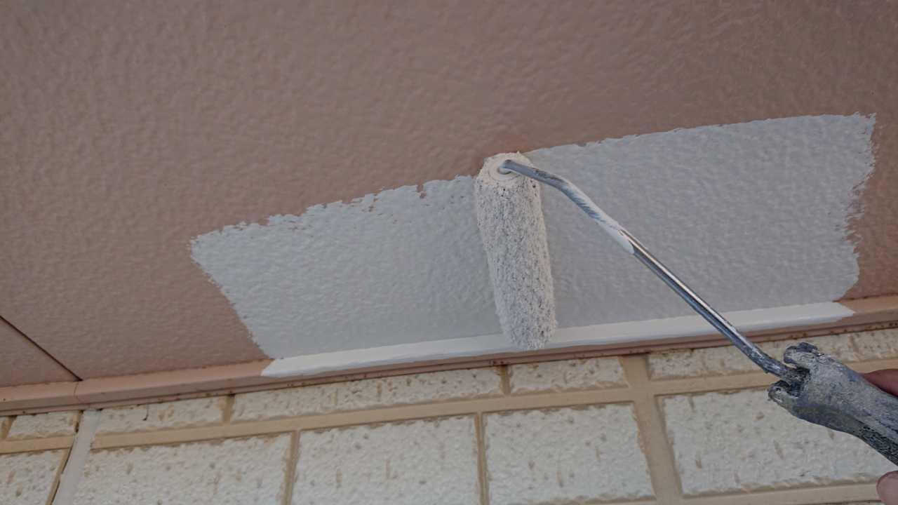 【軒天塗装】下塗り