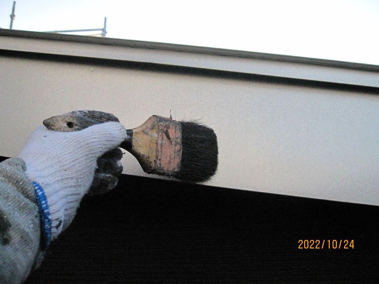 【破風・鼻隠し塗装】ケレン作業