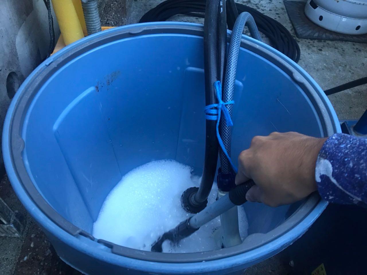 【バイオ洗剤準備】洗浄液攪拌