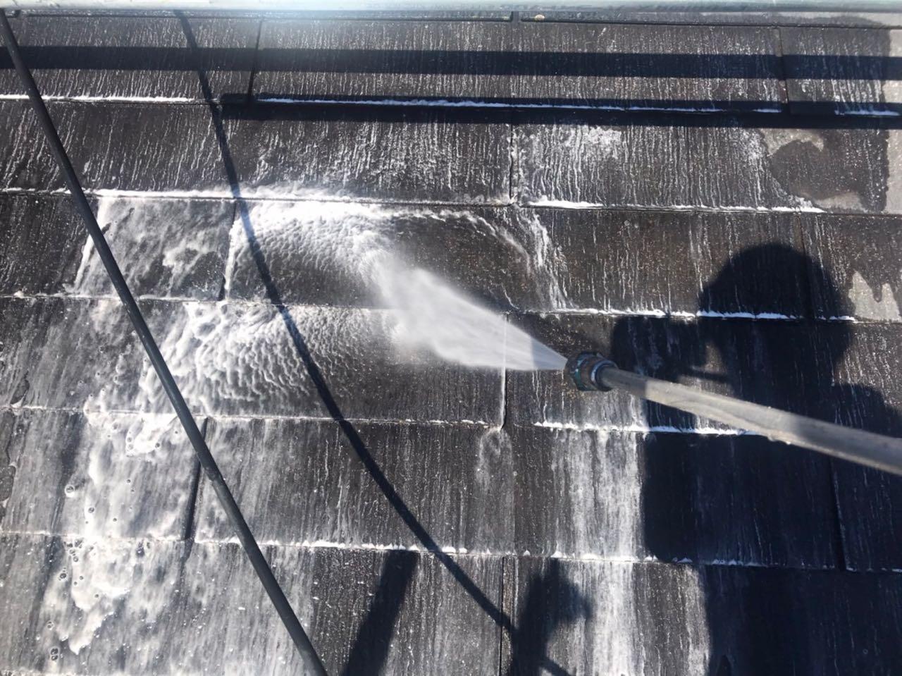 【屋根洗浄】バイオ洗剤塗布