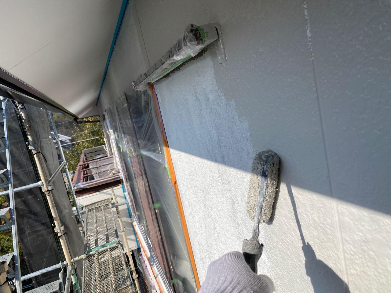 【外壁塗装1】中塗り