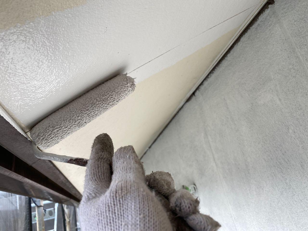 【軒天塗装】下塗り