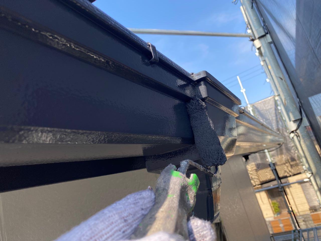 【雨樋塗装】上塗り