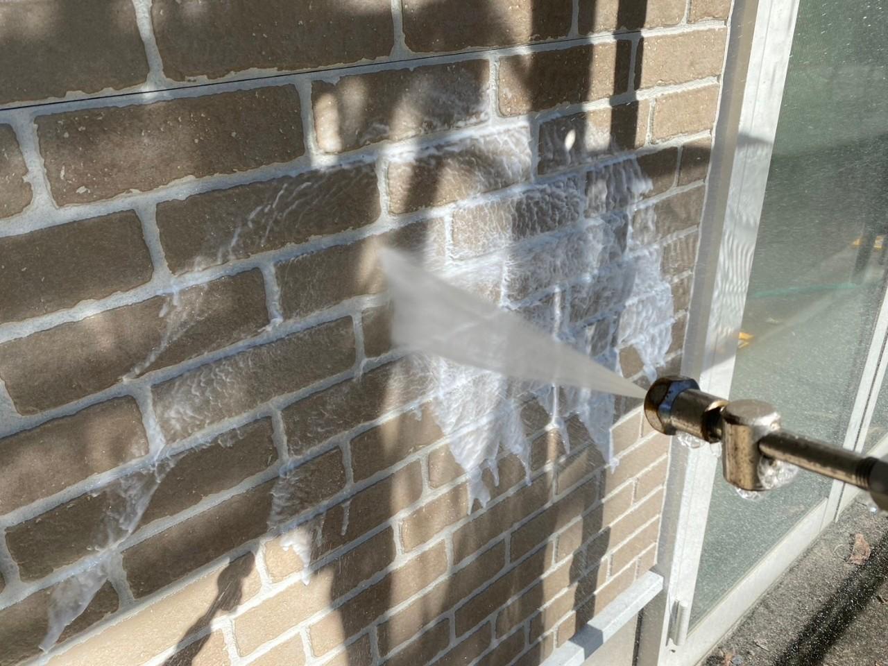 【外壁洗浄】バイオ洗剤塗布