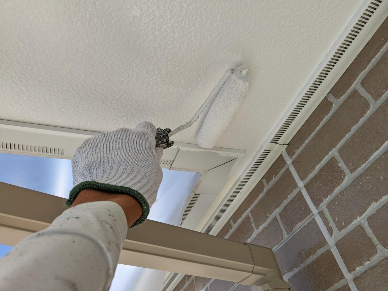 【軒天塗装】下塗り