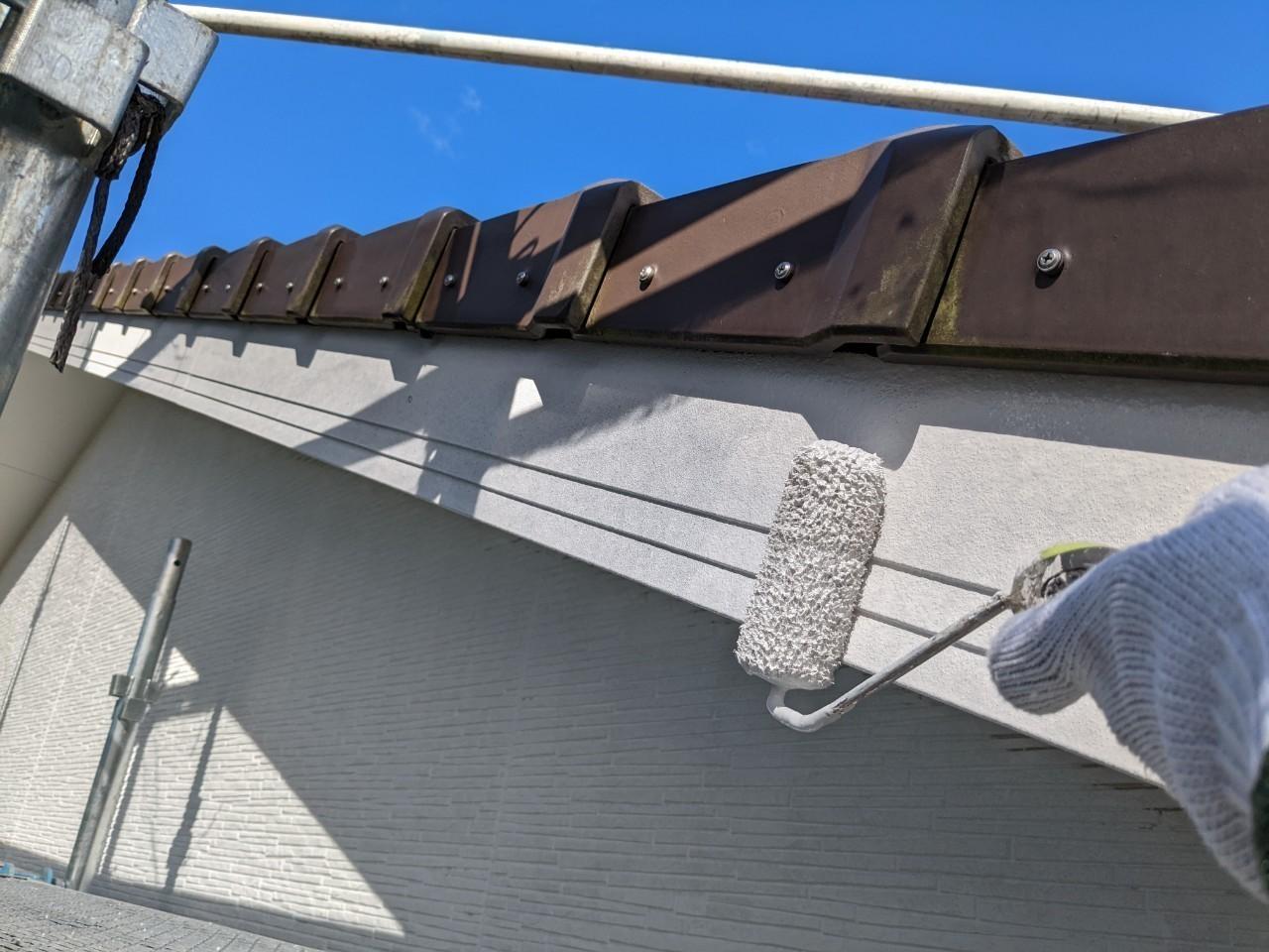 【破風・鼻隠し塗装】上塗り