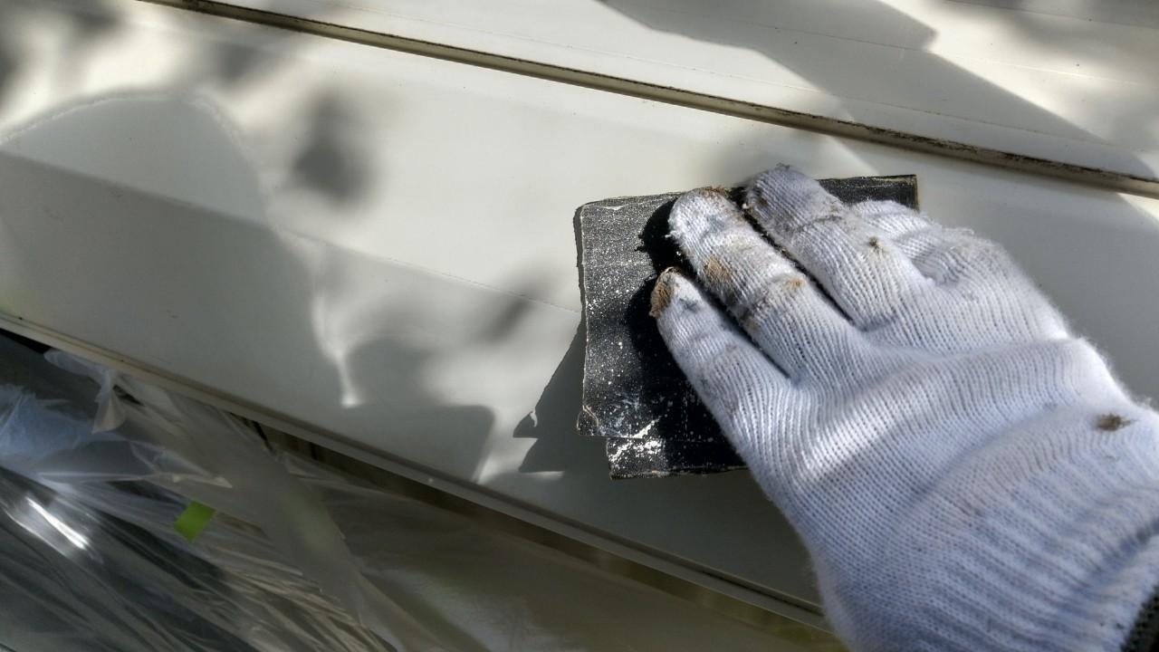 【シャッターボックス塗装】ケレン作業