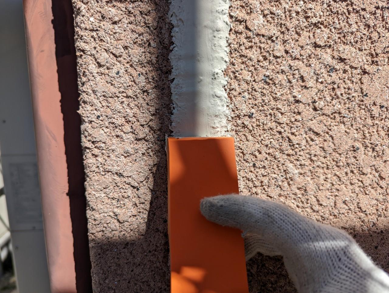 【シーリング工事】ヘラ押さえ