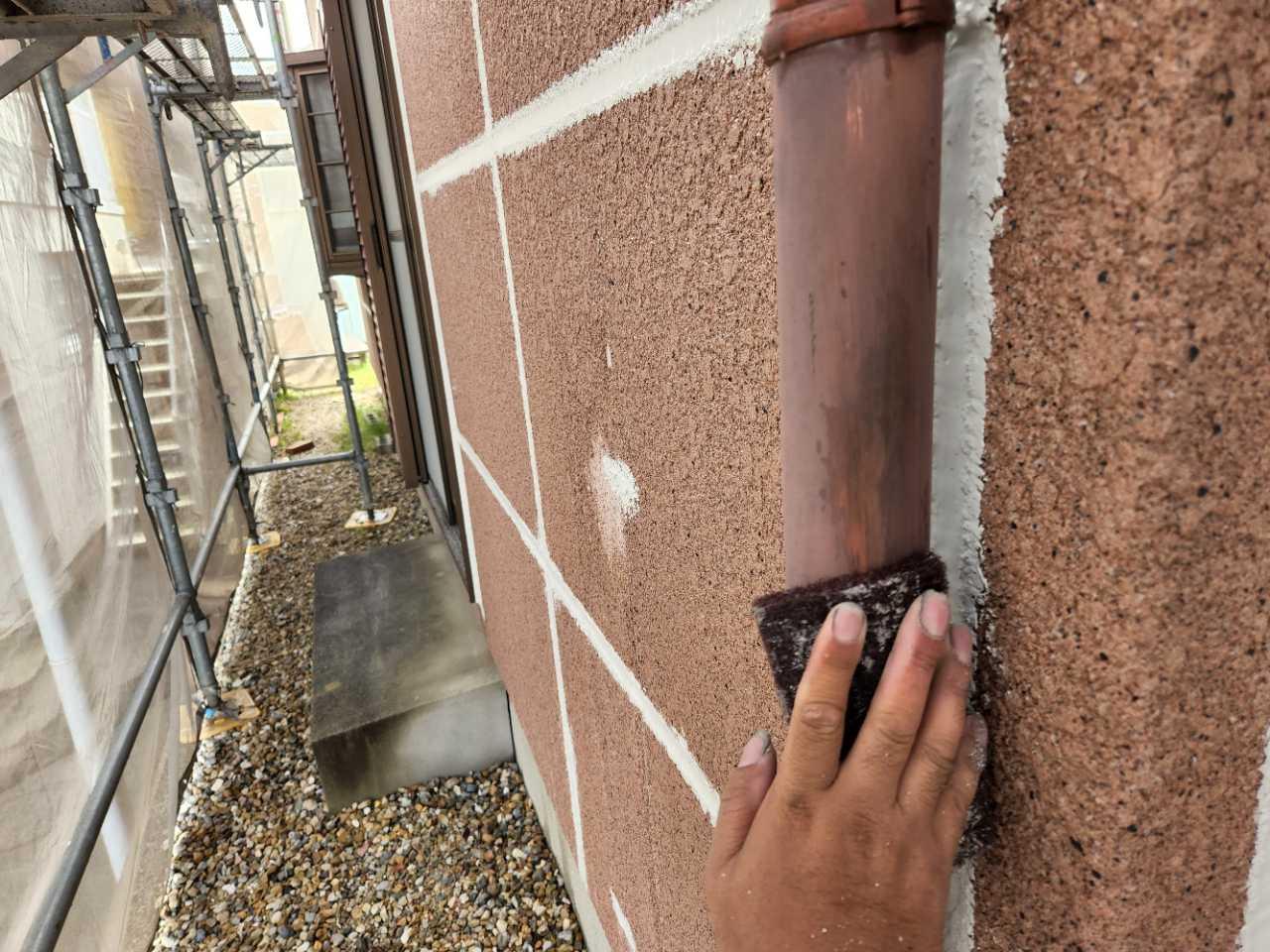 【雨樋塗装】ケレン作業