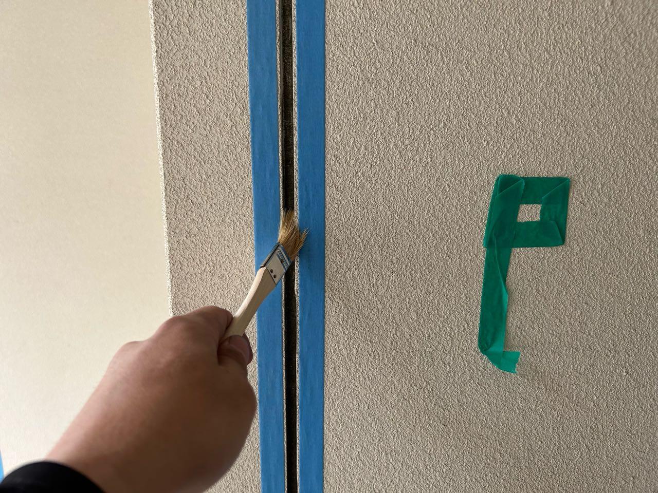 【シーリング工事】プライマー処理