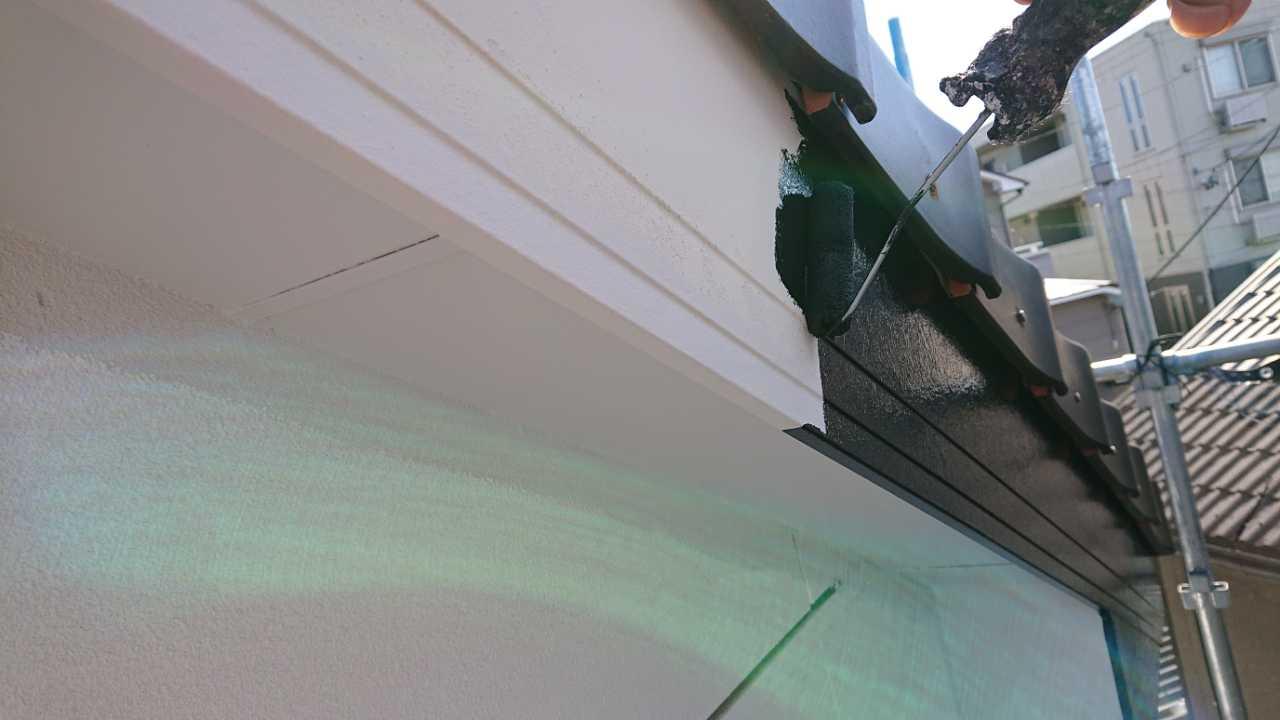 【破風・鼻隠し塗装】下塗り