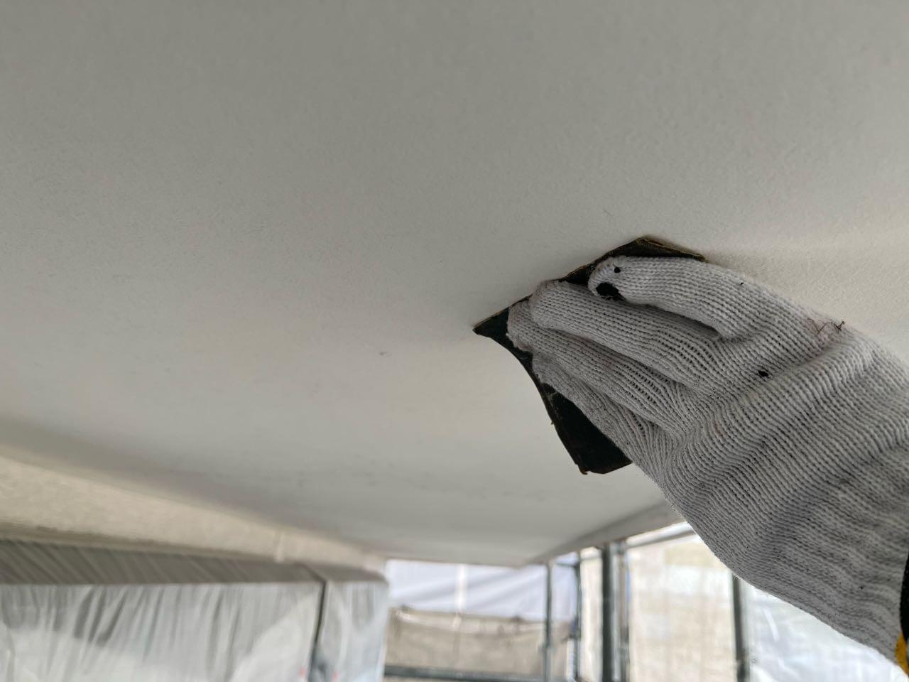 【軒天塗装】ケレン作業