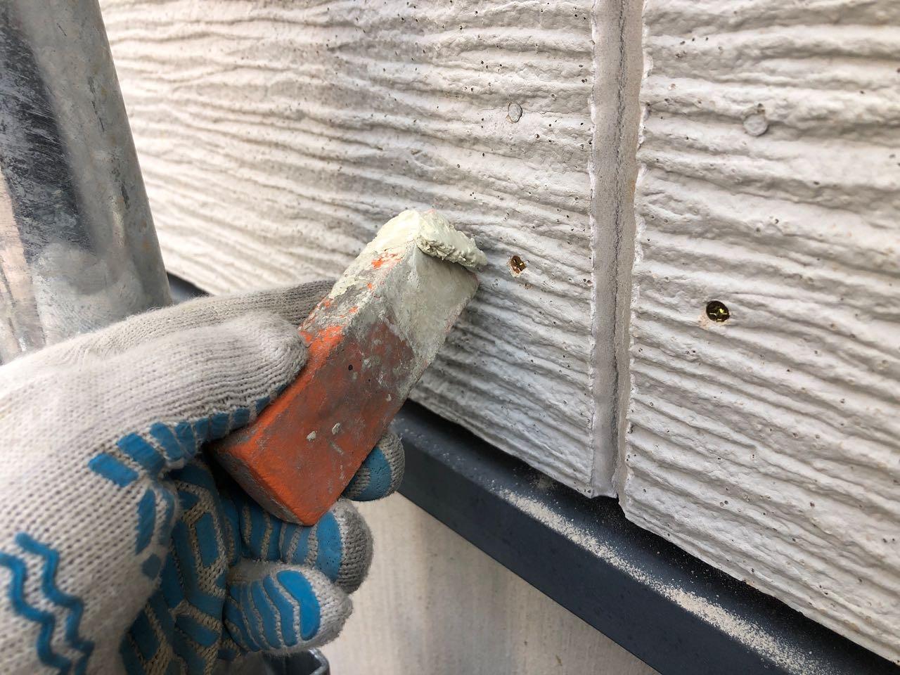 【サイディング補修】パテ