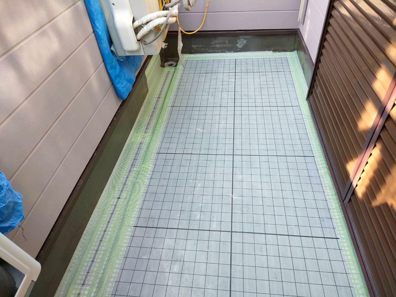 【防水工事】メッシュ貼り