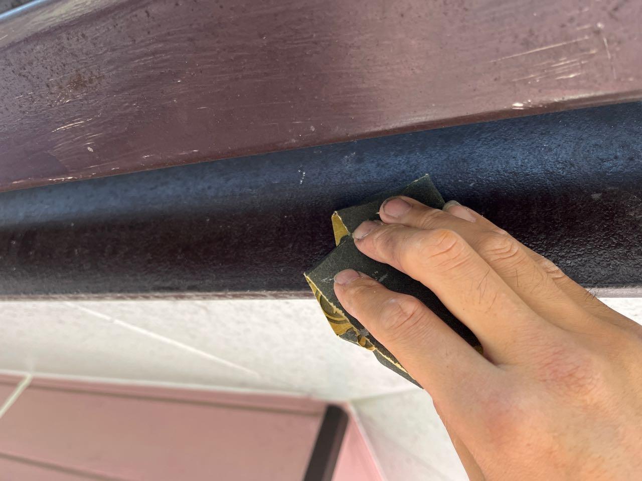 【破風・鼻隠し塗装】ケレン作業