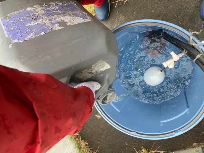 【バイオ洗剤準備】原液混入