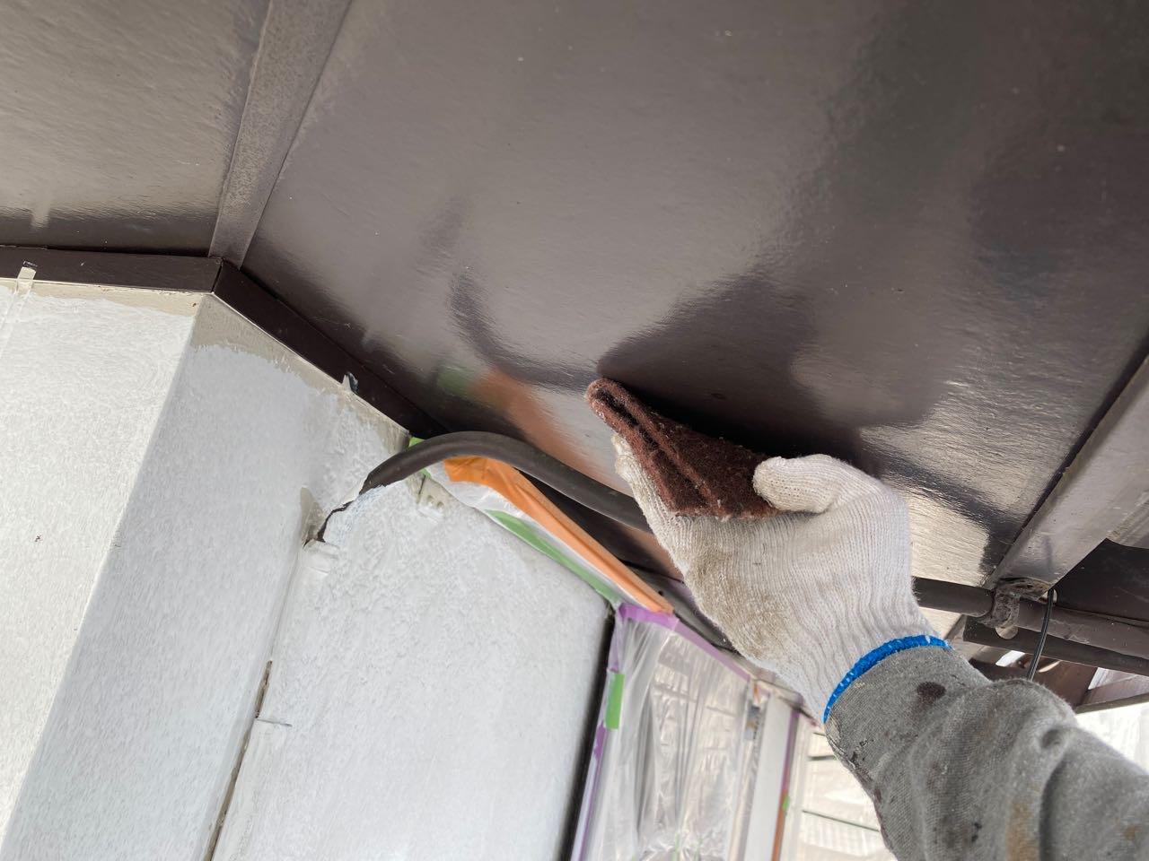 【軒天塗装】ケレン作業