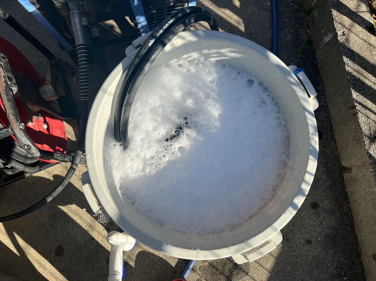 【バイオ洗剤準備】洗浄液攪拌