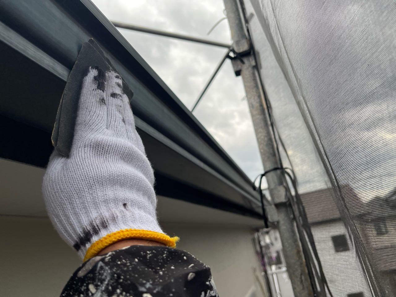 【雨樋塗装】ケレン作業