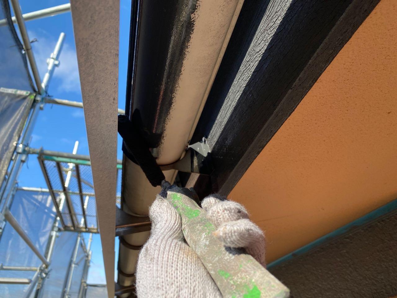 【雨樋塗装】下塗り