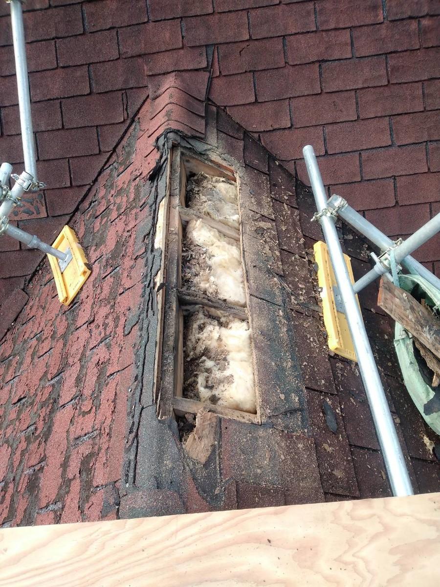 【屋根板金工事】棟撤去