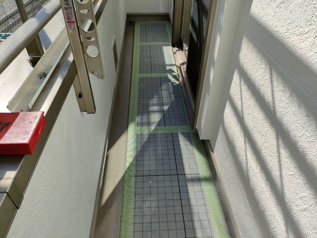 【防水工事】メッシュ貼り