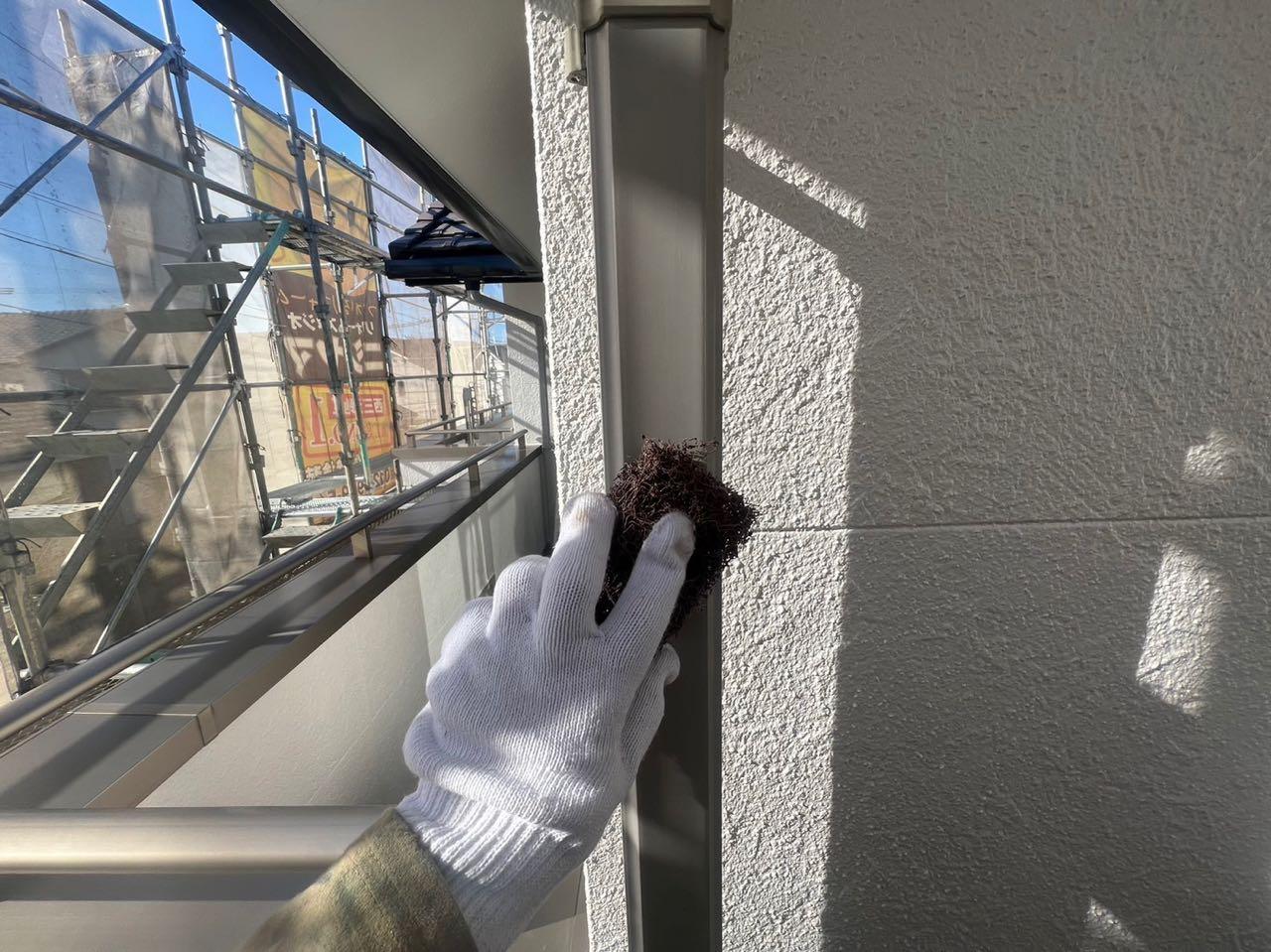 【雨樋塗装】ケレン作業