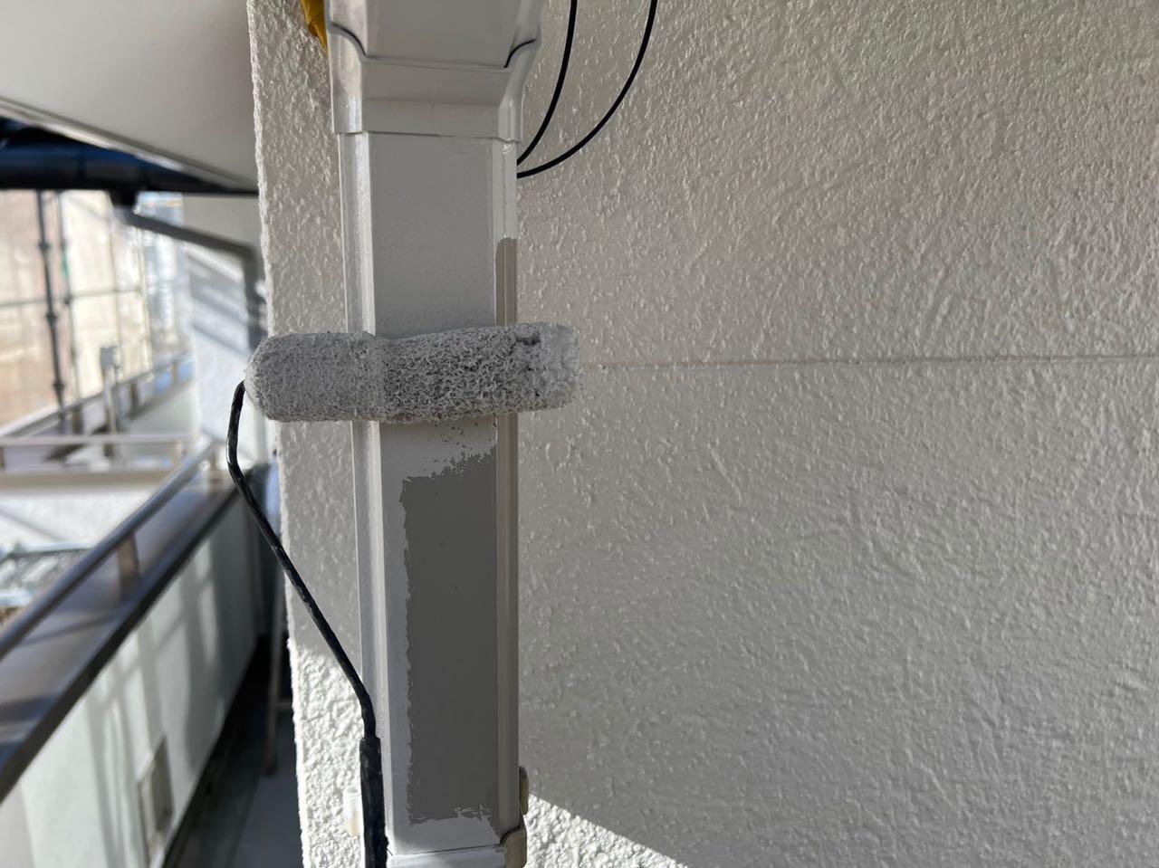 【雨樋塗装】下塗り