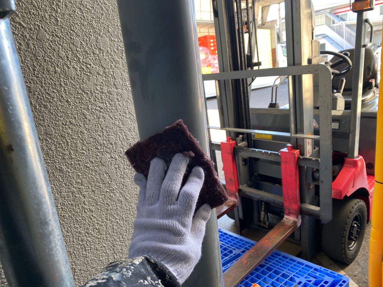 【雨樋塗装】ケレン作業