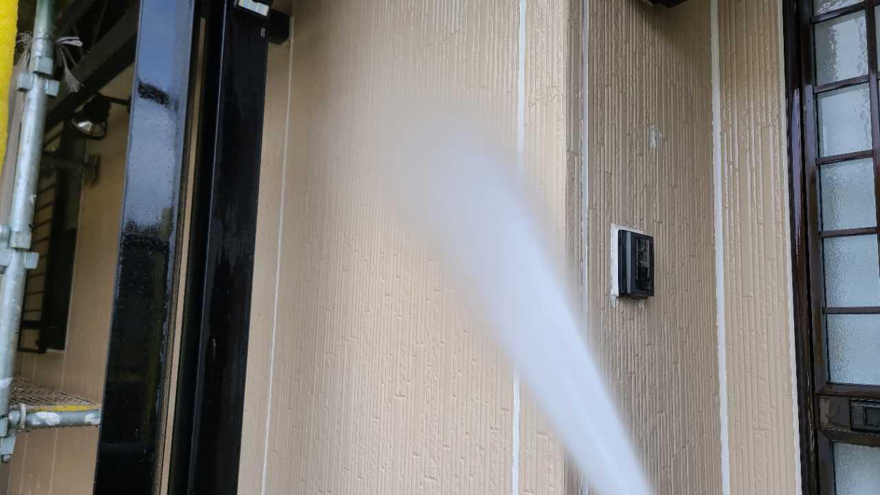 【外壁洗浄】バイオ洗剤塗布