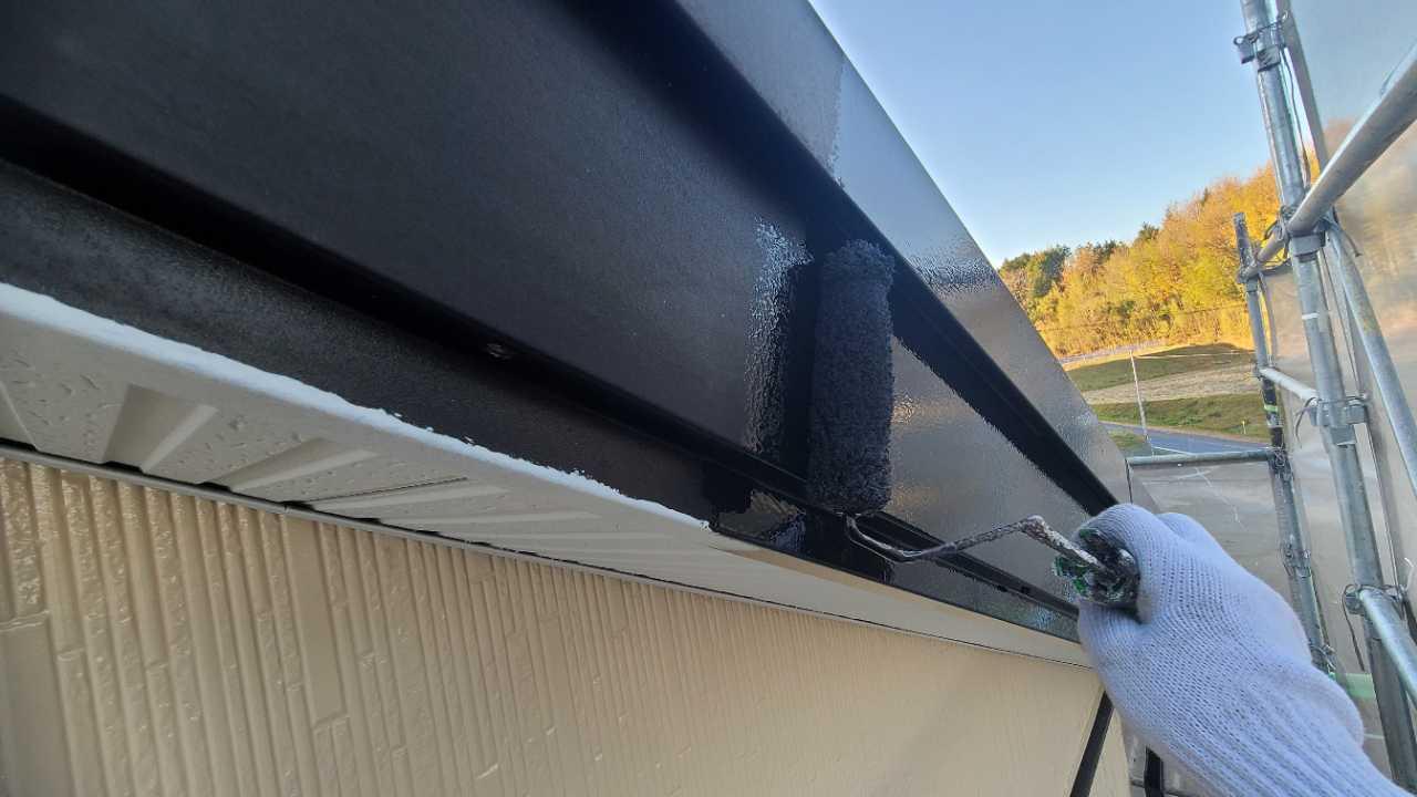 【破風・鼻隠し塗装】下塗り