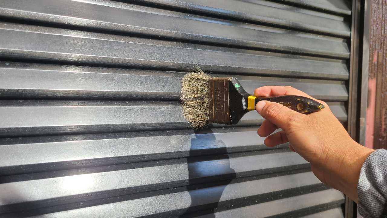 【雨戸塗装】ケレン作業