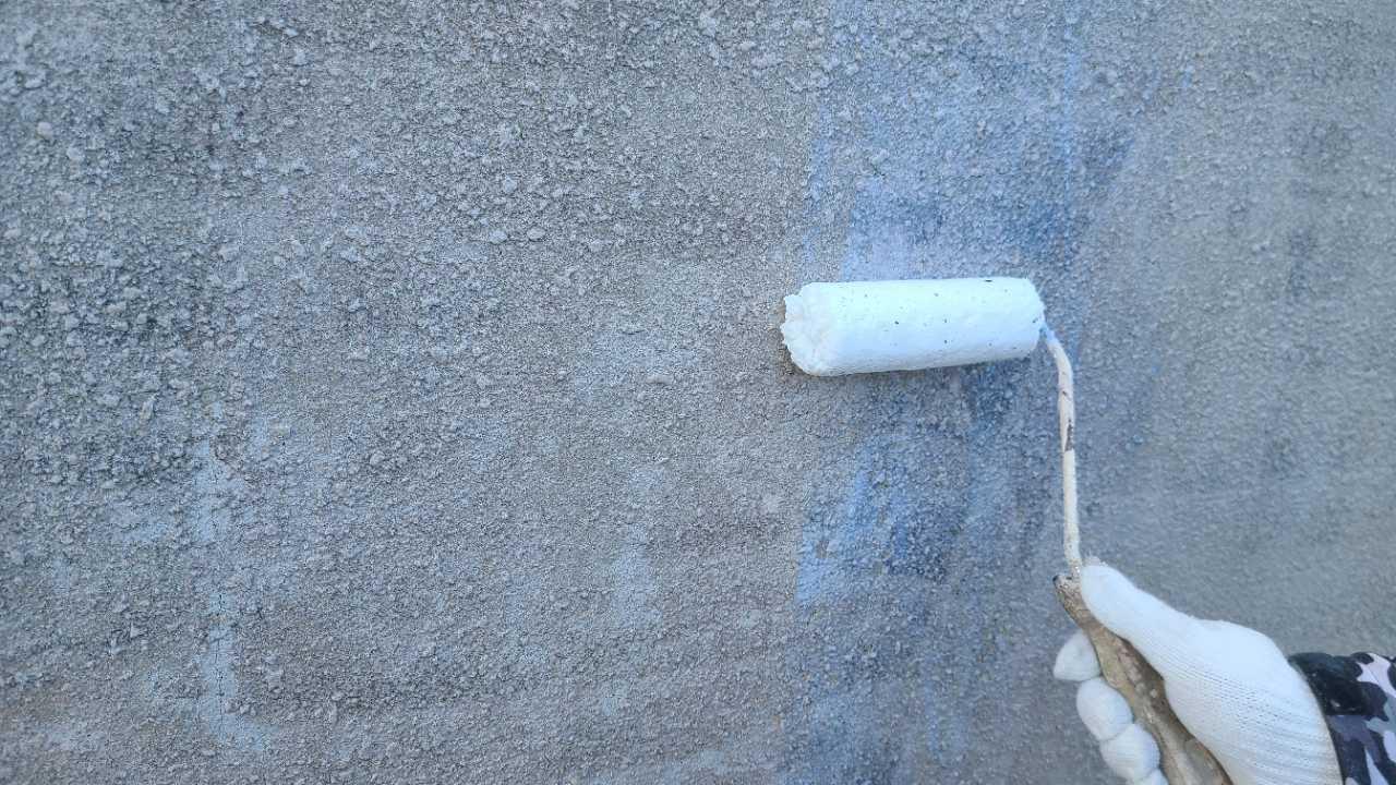 【擁壁塗装】下塗り