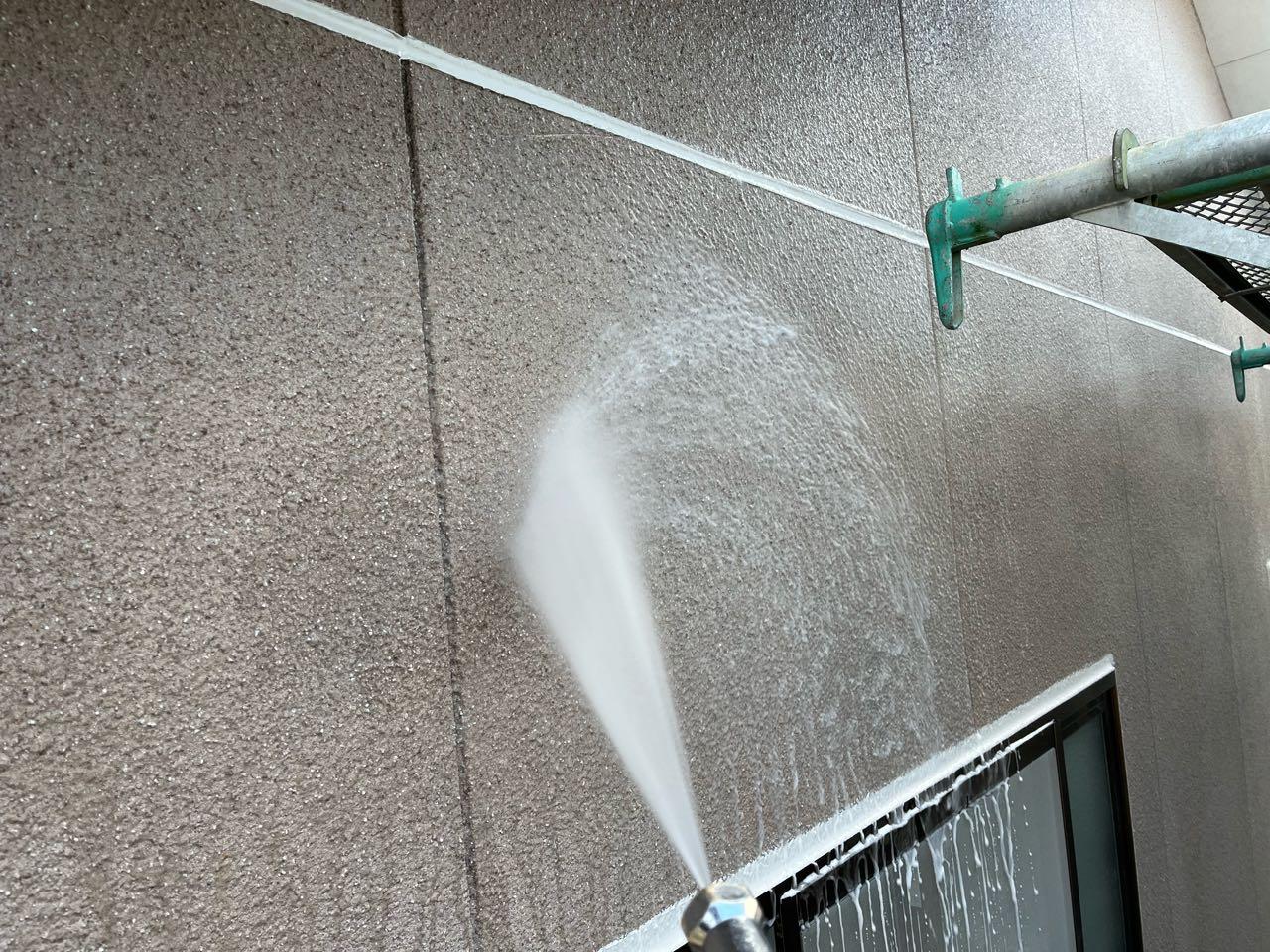 【外壁洗浄】バイオ洗剤塗布