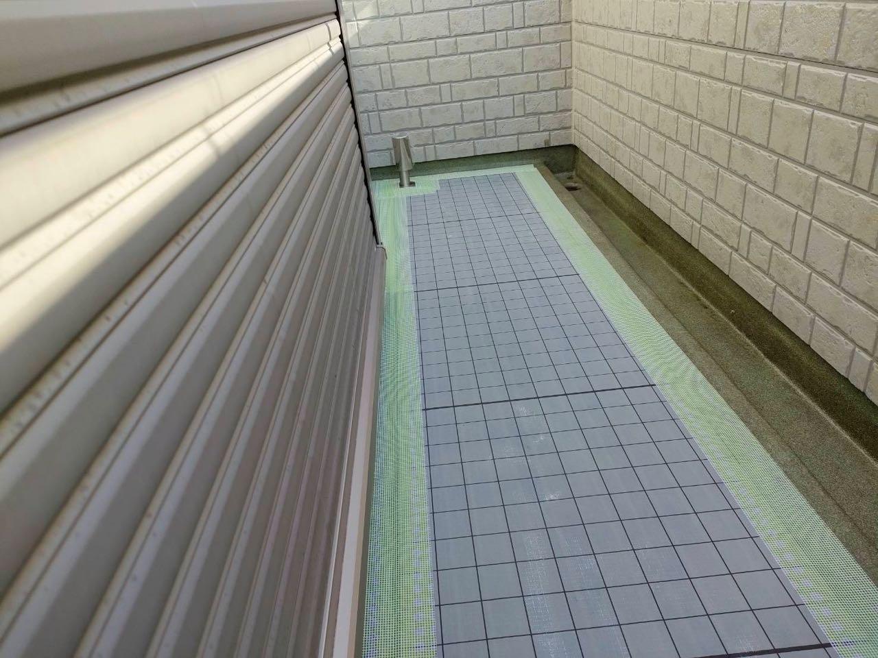 【防水工事】メッシュ貼り