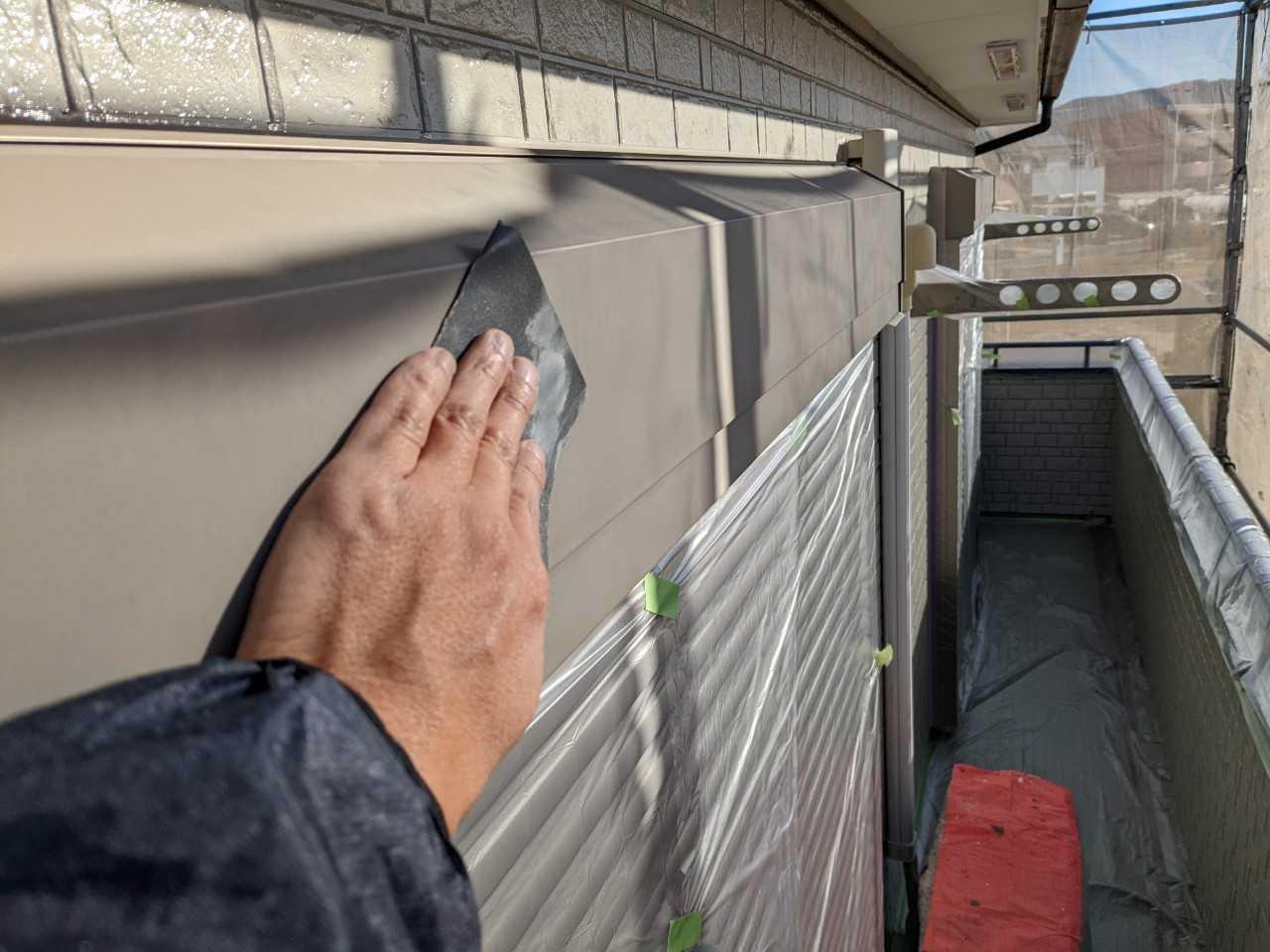 【シャッターボックス塗装】ケレン作業