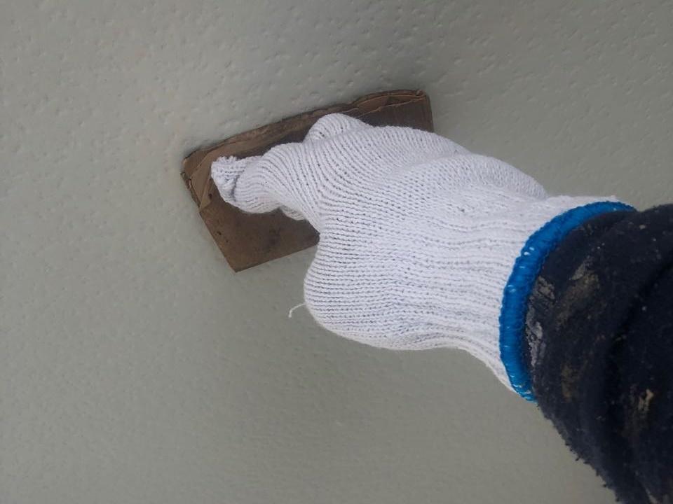 【軒天塗装】ケレン作業