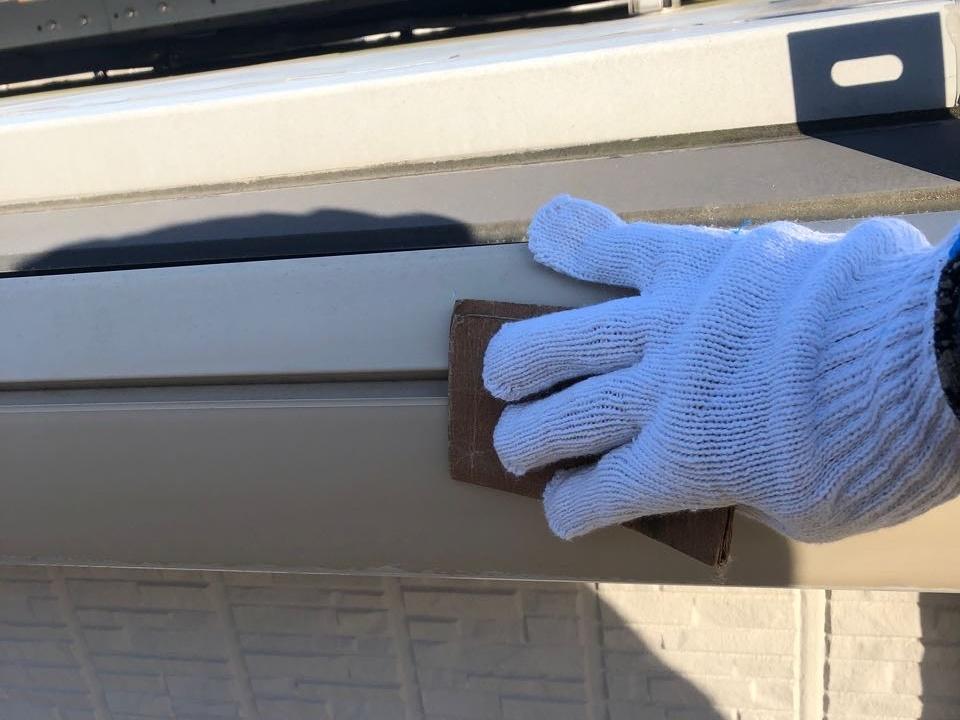 【破風・鼻隠し塗装】ケレン作業