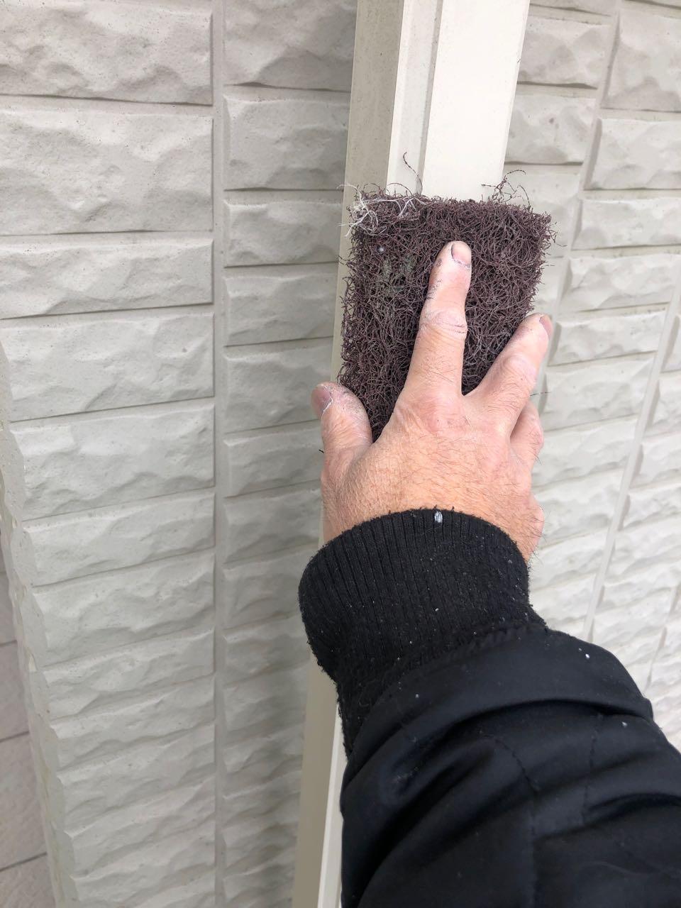 【雨樋塗装】ケレン作業