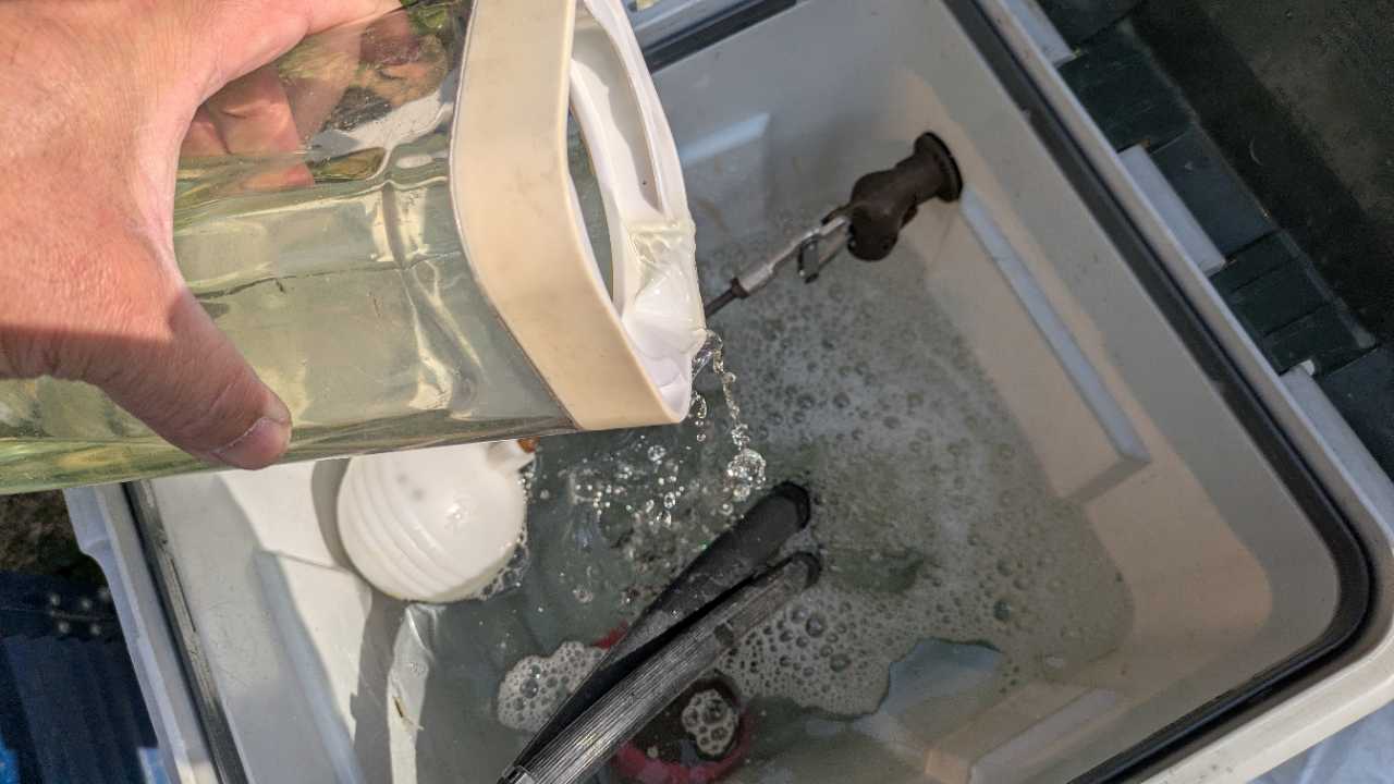 バイオ洗浄原液混入。