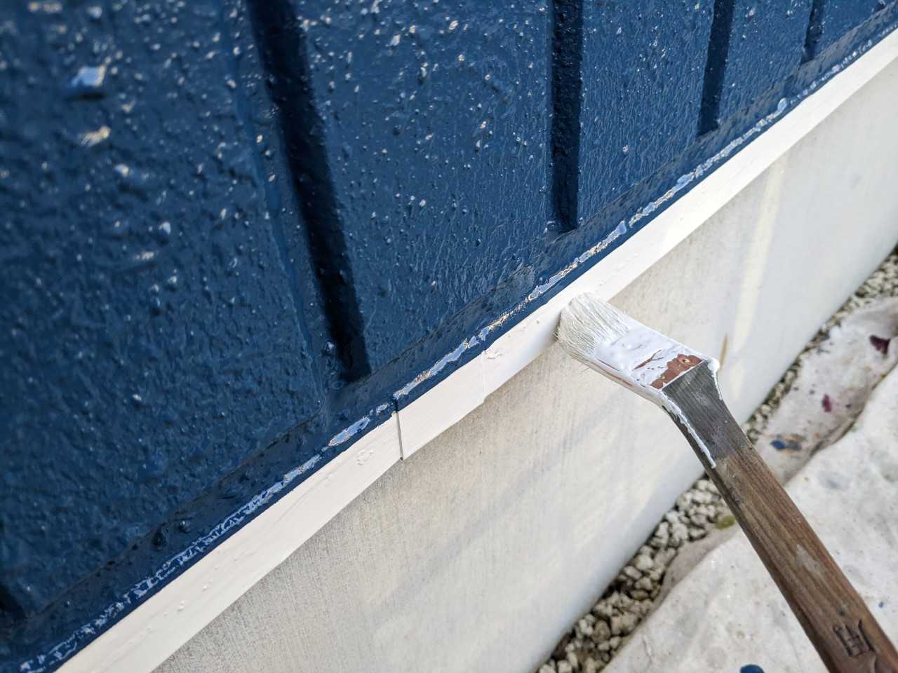 仕上げ塗装2回目です。