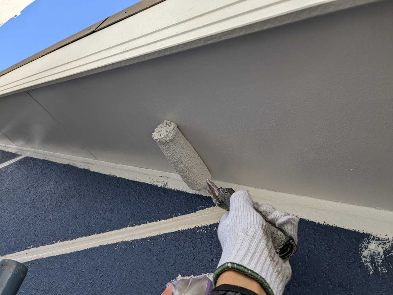 仕上げ塗装2回目です。