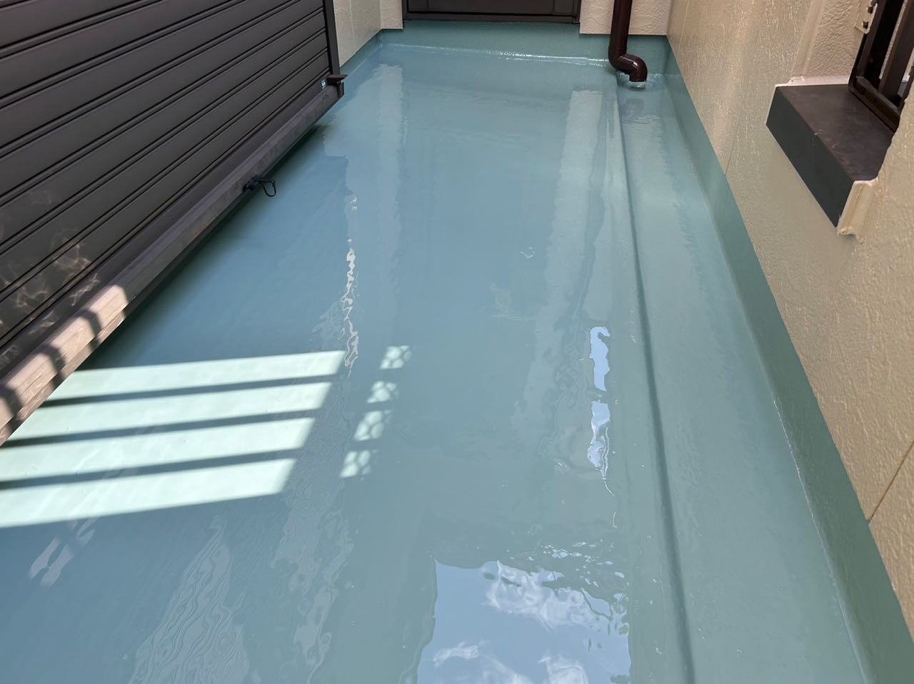 ウレタン防水塗布2回目。