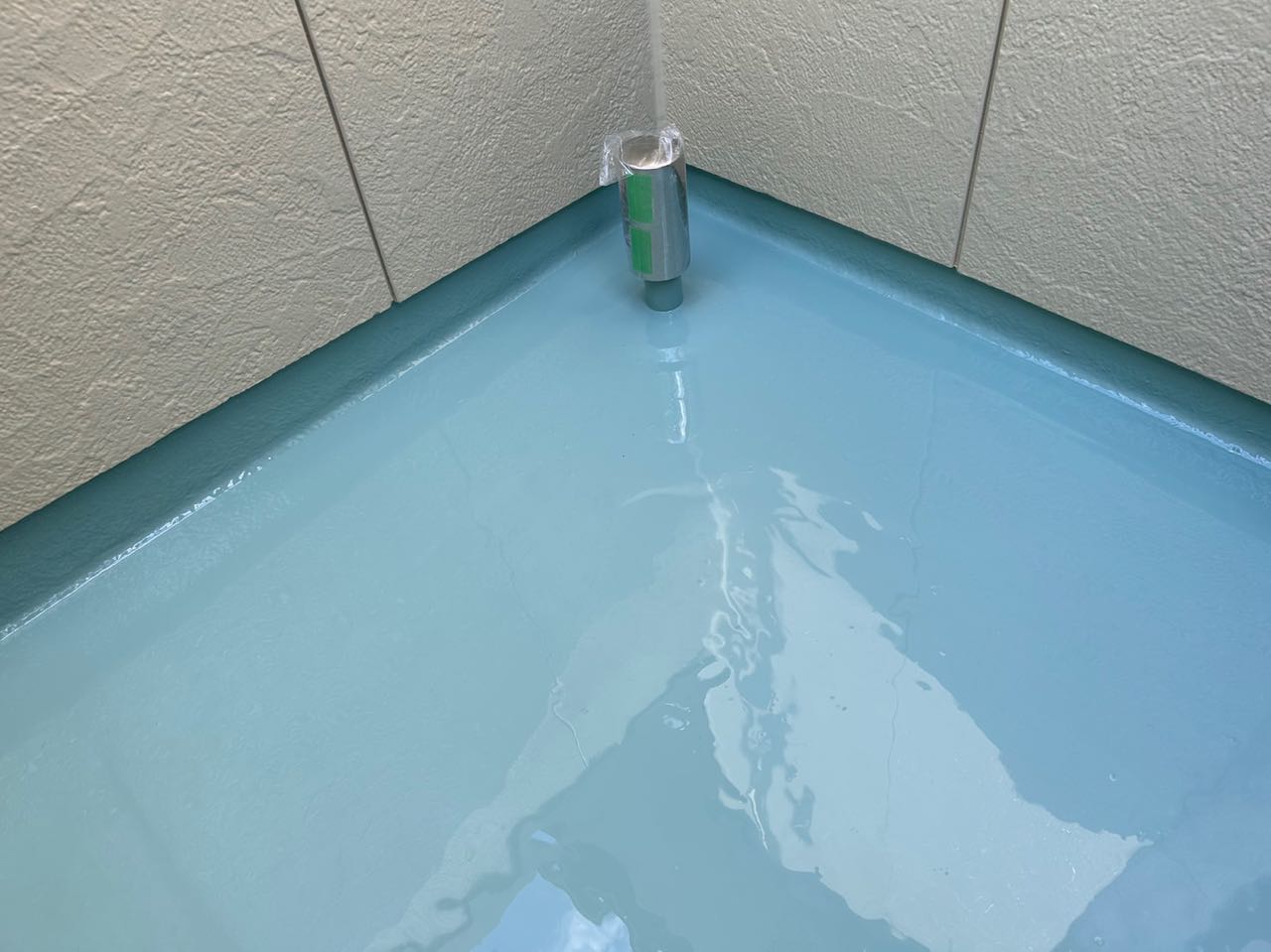 脱気筒を取付けます。