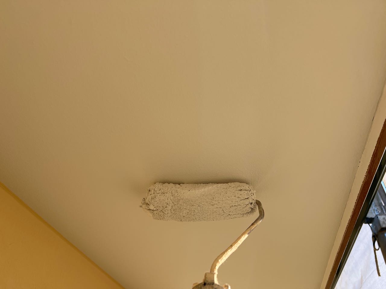 仕上げ塗装2回目です。