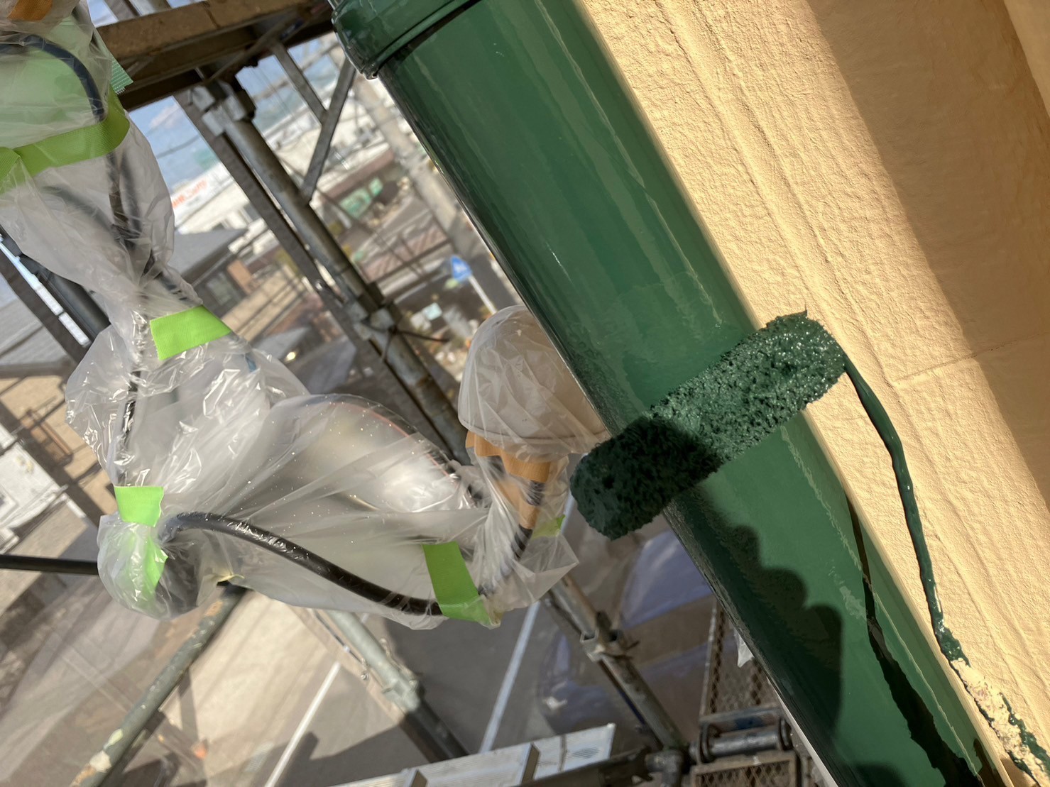 仕上げ塗装2回目です。