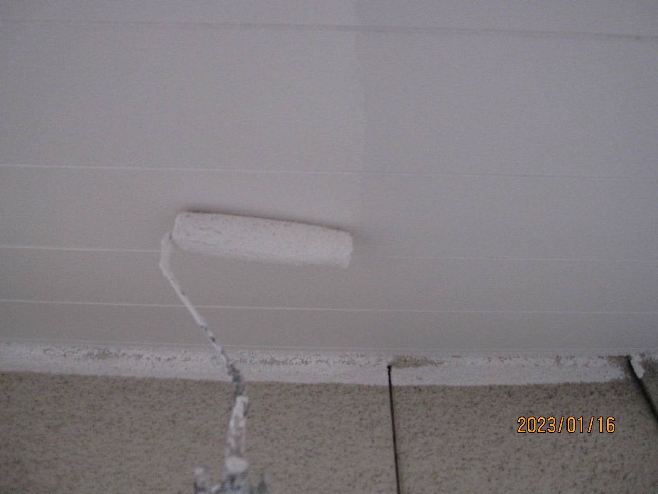 仕上げ塗装2回目です。